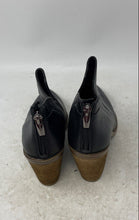 Load image into Gallery viewer, Vince Camuto Womens Black Leather Pointed Toe Ankle Boots Size 9.5M