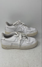 Load image into Gallery viewer, Nike Boys Air Force 1 Low 314192-117 White Low Top Lace-Up Sneaker Shoes Size 6Y