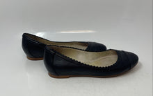 Load image into Gallery viewer, Louise Et Cie Womens Eilley Black Leather Cap Toe Scalloped Ballet Flats Size 6M