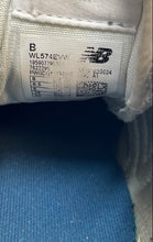 Load image into Gallery viewer, New Balance Unisex 574 WL574EVW Beige Lace-Up Running Shoes Size M6.5 W8 B