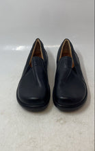 Load image into Gallery viewer, Nurse Mates Womens Meredith Black Round Toe Loafer Shoes Size 8