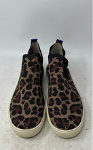 Load image into Gallery viewer, Rothy’s Womens Brown Animal Print Wildcat Pull On Chelsea Boots Size 10