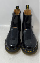 Load image into Gallery viewer, Dr. Martens Womens 2976 Black Patent Leather Pull-On Chelsea Boots Size 6