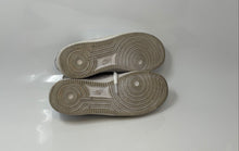 Load image into Gallery viewer, Nike Mens Air Force 1 07 White Low Top Lace-Up Sneaker Shoes Size 7