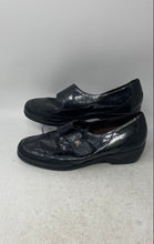 Load image into Gallery viewer, Pitillos Womens Black Leather Moc Toe Hook & Loop Loafer Shoes Size EUR 41