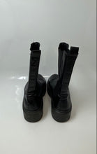 Load image into Gallery viewer, Asos Womens Black Leather Closed Toe Pull On Ankle Chelsea Boots Size 6
