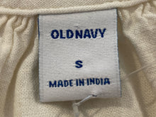 Load image into Gallery viewer, Old Navy Womens Off White Ruffle Cap Sleeve V-Neck Button Front Blouse Top Sz S