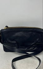 Load image into Gallery viewer, Tre Vero Womens Black Leather Single Strap Pockets Zip Top Lined Crossbody Bag