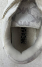 Load image into Gallery viewer, Michael Kors Unisex Kids White Low Top Hook & Loop Sneakers Shoes Size 7