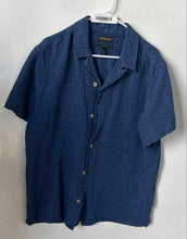 Load image into Gallery viewer, Banana Republic Mens Blue Collared Short Sleeve Button-Up Shirt Size Large