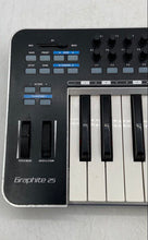 Load image into Gallery viewer, Samson Graphite 25 Black White Key Mini USB MIDI Keyboard Controller