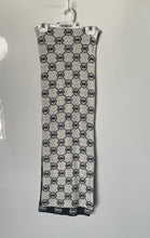 Load image into Gallery viewer, Michael Kors Womens Black And White Signature Print Reversible Rectangle Scarf