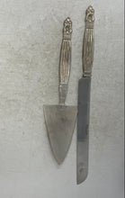 Load image into Gallery viewer, Wallace Silversmiths Collectible Knife And Spatula Stainless Steel Set