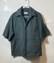 Load image into Gallery viewer, Zara Mens Green Short Sleeve Collared Front Pockets Button-Up Shirt Size M