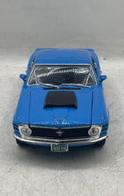 Load image into Gallery viewer, Motormax Sku 73303 Blue 1/24 Scale Diecast 1970 Ford Mustang Boss 429 Model Car