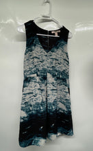 Load image into Gallery viewer, Forever 21 Womens Blue Multicolor Wave Sleeveless Pleated Fit & Flare Dress Sz M