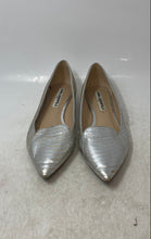 Load image into Gallery viewer, Karl Lagerfeld Paris Womens Gray Leather Slip-On Pointed Toe Ballet Flats size 8