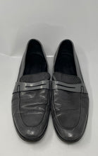 Load image into Gallery viewer, Hugo Boss Mens Gray Round Toe Slip-On Flat Loafer Shoes Size 10.5