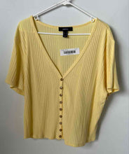 Load image into Gallery viewer, Forever 21 Womens Yellow Ribbed Short Sleeve V-Neck Button Blouse Top Size 3X