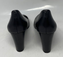 Load image into Gallery viewer, Authentic Lauren Ralph Lauren Womens Hala 11739 Black Pump Heels Size 9 B