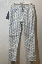 Load image into Gallery viewer, Vineyard Vines Womens White Blue Medallion Denim Skinny Leg Jeans Size 4 W/ Tag