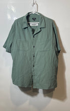 Load image into Gallery viewer, Express Mens Green Cotton Collared Pockets Short Sleeve Button-Up Shirt Size XL