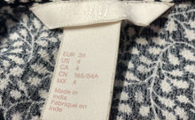 Load image into Gallery viewer, H&M Womens Black White Floral Long Sleeve Keyhole Fit & Flare Dress Size 4