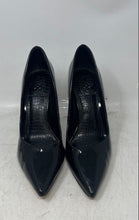 Load image into Gallery viewer, Vince Camuto Womens Akenta Black Pointed Toe Slip-On Pump Heels Size 8.5M