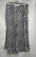 Load image into Gallery viewer, Tahari Womens Black White Tropical Palm Leaf Print Wide-Leg Pants Size XL