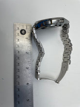 Load image into Gallery viewer, Samsung Smart Watch Locked For Parts Not Tested (2 pcs).