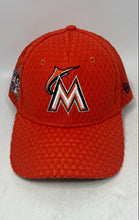 Load image into Gallery viewer, Lot Of Assorted 4 Pcs Mens Multicolor Adjustable Designer Snapback Cap
