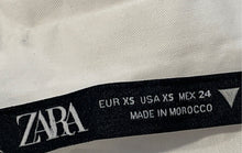 Load image into Gallery viewer, Zara Womens White Regular Fit Long Sleeve Collared Button-Up Shirt Size XS