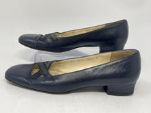 Load image into Gallery viewer, Authentic Salvatore Ferragamo Womens Lais Black Block Pump Heels Size 6B Damaged