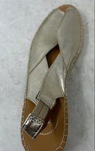 Load image into Gallery viewer, Toni Pons Womens Bernia-P Golden Tone Wedge Espadrille Sandal Size EUR 39