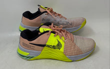 Load image into Gallery viewer, Nike Womens Metcon 8 DO9327-800 Multicolor Low Top Lace-Up Sneaker Shoes Size 9