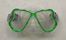 Load image into Gallery viewer, Zenoplige Snorkeling Set Includes A Mask Adjustable Fins And A Breathing Tube