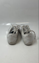 Load image into Gallery viewer, Varsity Womens C3 White Leather Low Top Lace-Up Cheerleading Shoes Size 7