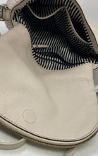 Load image into Gallery viewer, Kate Spade New York Womens Cobble Hill Penny Beige Detachable Strap Shoulder Bag
