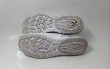 Load image into Gallery viewer, Nike Womens Air Max Axis AA2168-100 White Low Top Lace-Up Sneaker Shoes Size 8.5