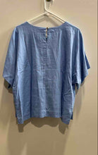 Load image into Gallery viewer, Anne Klein Womens Blue Short Sleeve Collarless Back Button Blouse Top Size Large