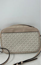 Load image into Gallery viewer, Michael Kors Womens White & Pink Monogram Adjustable Strap Jet Set Crossbody Bag
