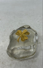 Load image into Gallery viewer, Vintage 1986 Gerity Products 24K Gold-Tone Four-Leaf Clover Crystal Paperweight