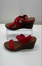 Load image into Gallery viewer, Italian Shoemakers Womens Rylee Brown Red Wedge Heel Slingback Sandals Size 8