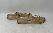 Load image into Gallery viewer, Vince Camuto Womens Genri Gold Tone Slip-On Flat Thong Sandals Size 6M