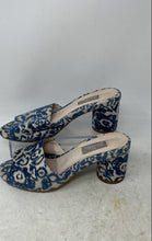Load image into Gallery viewer, Grattia Womens White Blue Printed Open Toe Slip-On Slide Sandals Size 35