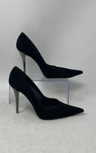 Load image into Gallery viewer, Stuart Weitzman Womens Black Pointed Toe Slip-On Stiletto Pump Heels Size 8M