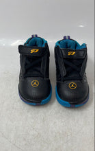 Load image into Gallery viewer, Nike Kids Jordan CP3.IV Black Low Top Lace-Up Sneaker Shoes Size 7C