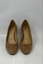 Load image into Gallery viewer, Michael Kors Womens Susan Flex Brown Round Toe Slip-On Block Pump Heels Size 7M