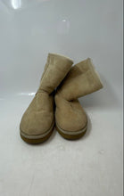 Load image into Gallery viewer, Ugg Womens Classic Short 5825 Brown Pull-On Ice Winter Snow Boots Size 10