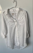 Load image into Gallery viewer, Express Womens White Long Sleeve Collared Pockets Button-Up Shirt Size M